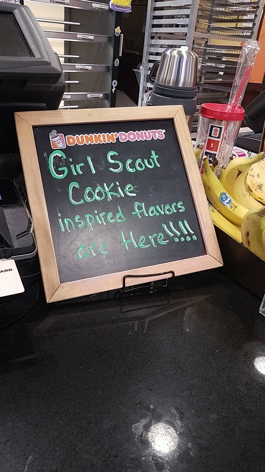 Dunkin | bakery | 204 N Bedford St, East Bridgewater, MA 02333, USA | 5083783591 OR +1 508-378-3591