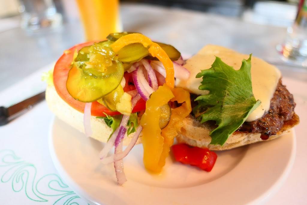 Patati Patata Friterie de Luxe | restaurant | 4177 Boul St-Laurent, Montréal, QC H2W 1Y7, Canada | 5148440216 OR +1 514-844-0216