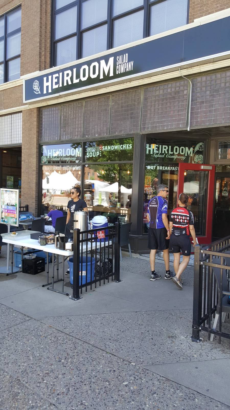 Heirloom Salad Co | restaurant | 211 E Washington St, Iowa City, IA 52240, USA | 3193381300 OR +1 319-338-1300