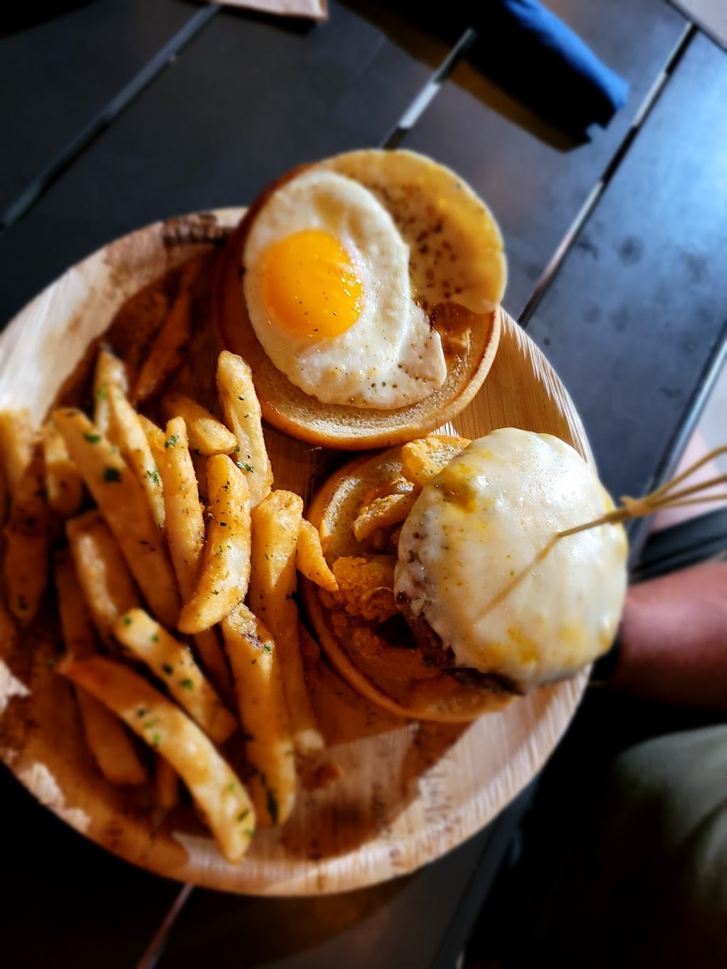 Velchoffs Corner | restaurant | 105 N 2nd St, Palatka, FL 32177, USA | 3863853265 OR +1 386-385-3265