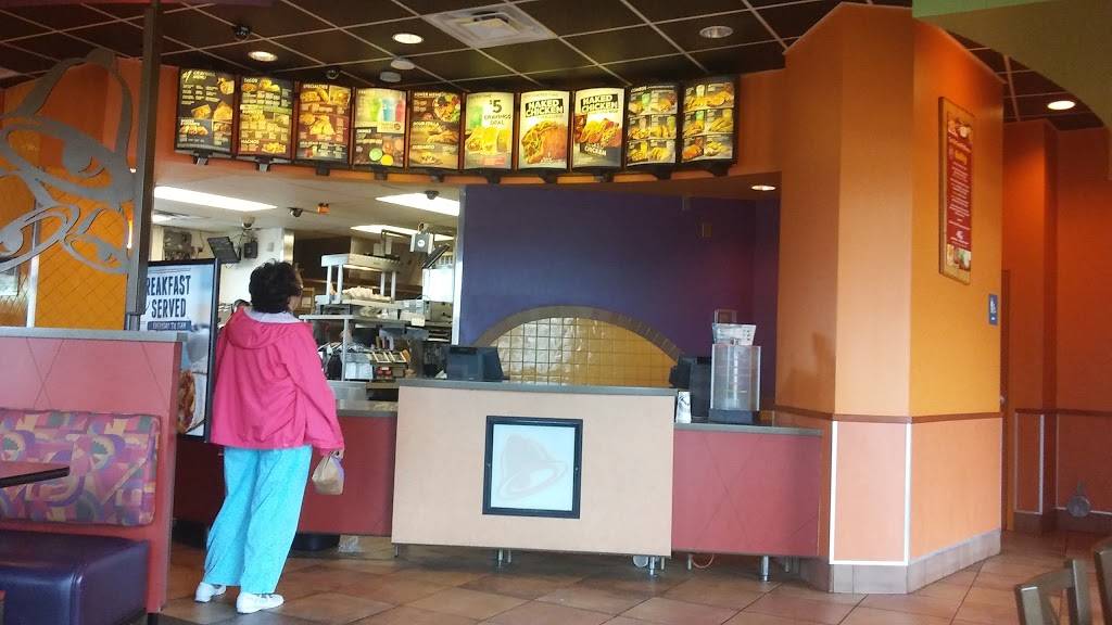 Taco Bell | meal takeaway | 1416 N Harrison Ave, Shawnee, OK 74801, USA | 4052739777 OR +1 405-273-9777