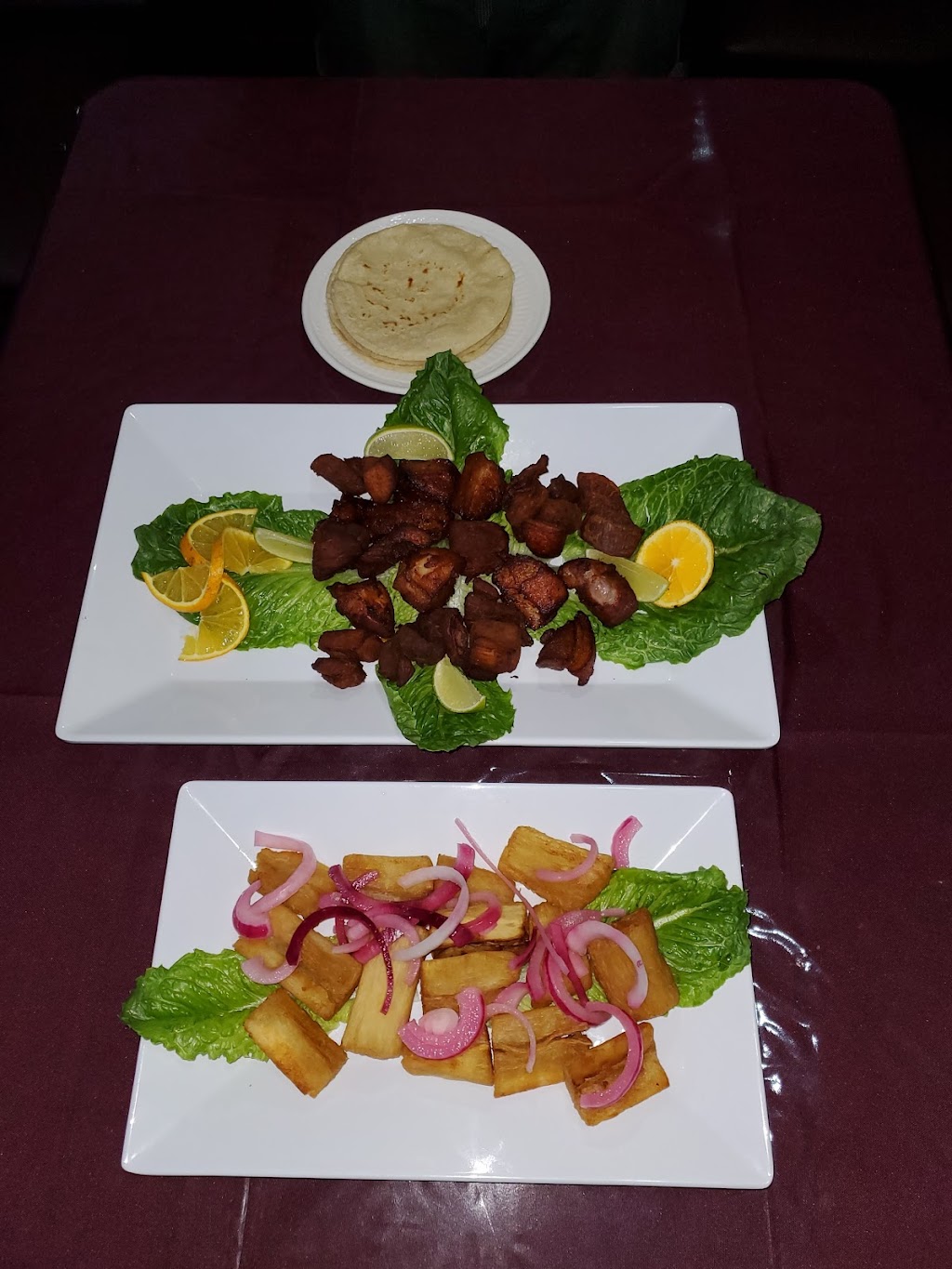 Cinco Estrellas Bar and Restaurant | restaurant | 215-52 Jamaica Ave, Queens, NY 11428, USA | 7187495421 OR +1 718-749-5421