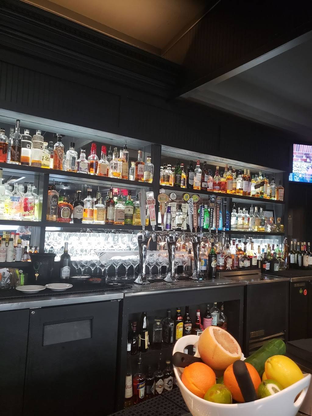 Table 26 | restaurant | 2600 Geer Rd, Turlock, CA 95382, USA | 2096682300 OR +1 209-668-2300