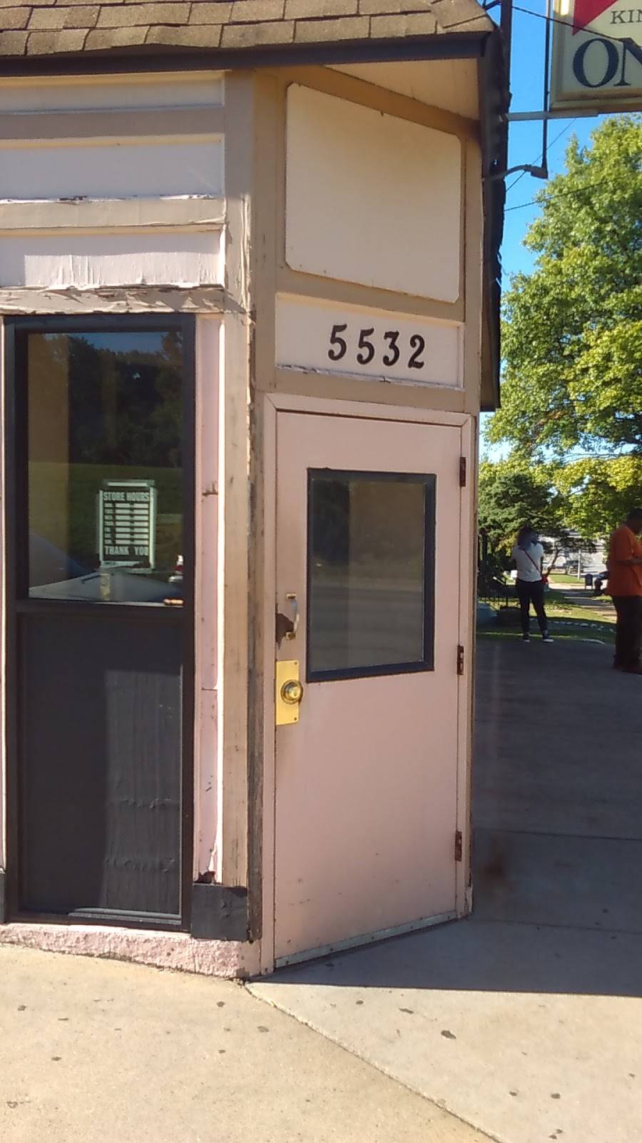 Speakeasy A Bar & Restaurant | restaurant | 5532 W Florissant Ave, St. Louis, MO 63120, USA | 3143834532 OR +1 314-383-4532