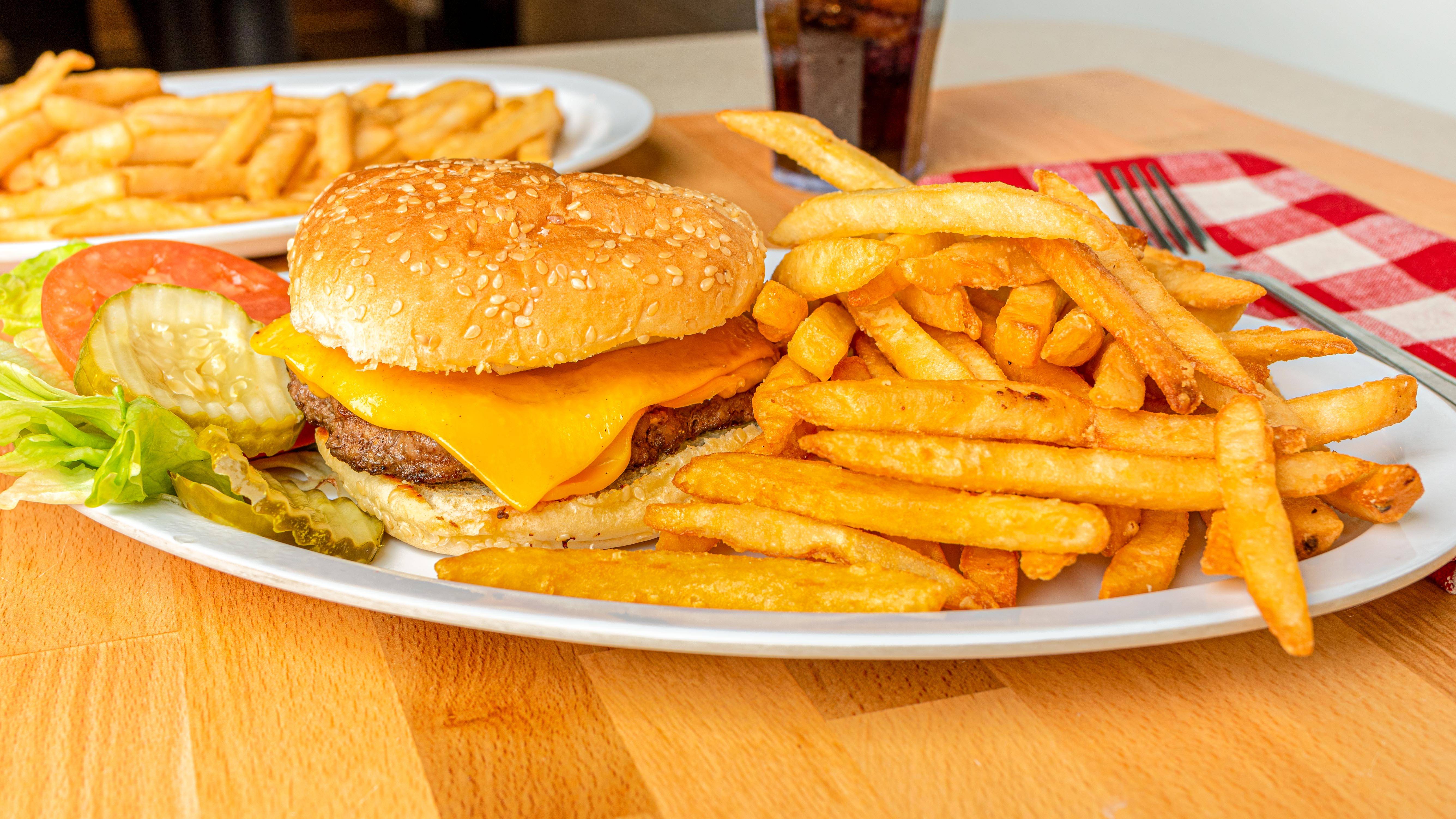 Alpha Koney Island | restaurant | 1188 Jackson Crossing, Jackson, MI 49202, USA | 5177876290 OR +1 517-787-6290