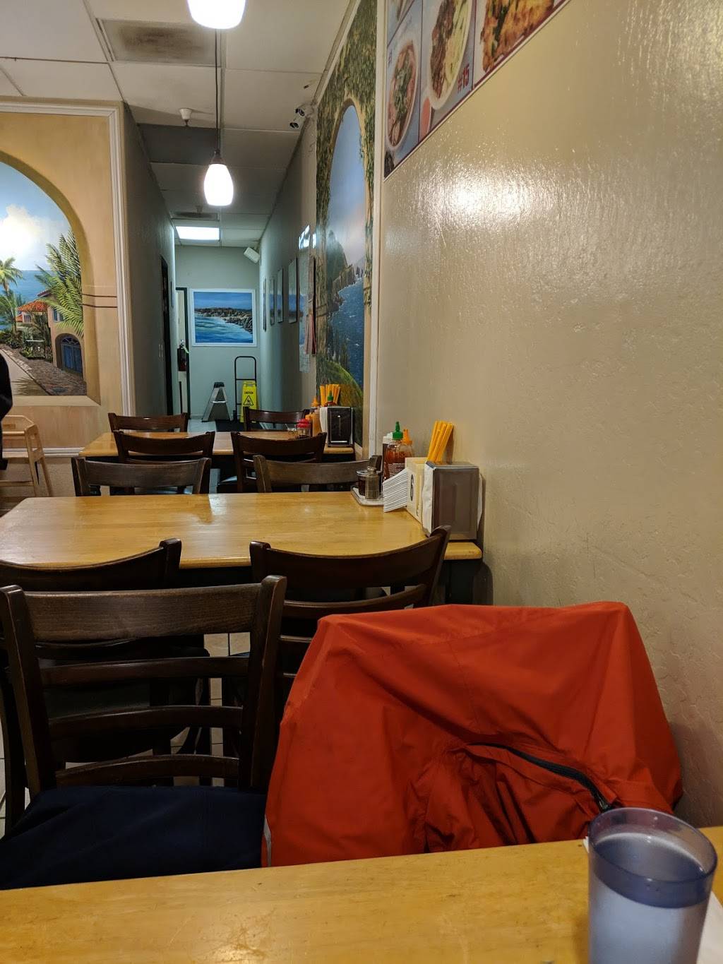 Pho Lucky Noodle House | restaurant | 266 Reservation Rd, Marina, CA 93933, USA | 8318838003 OR +1 831-883-8003