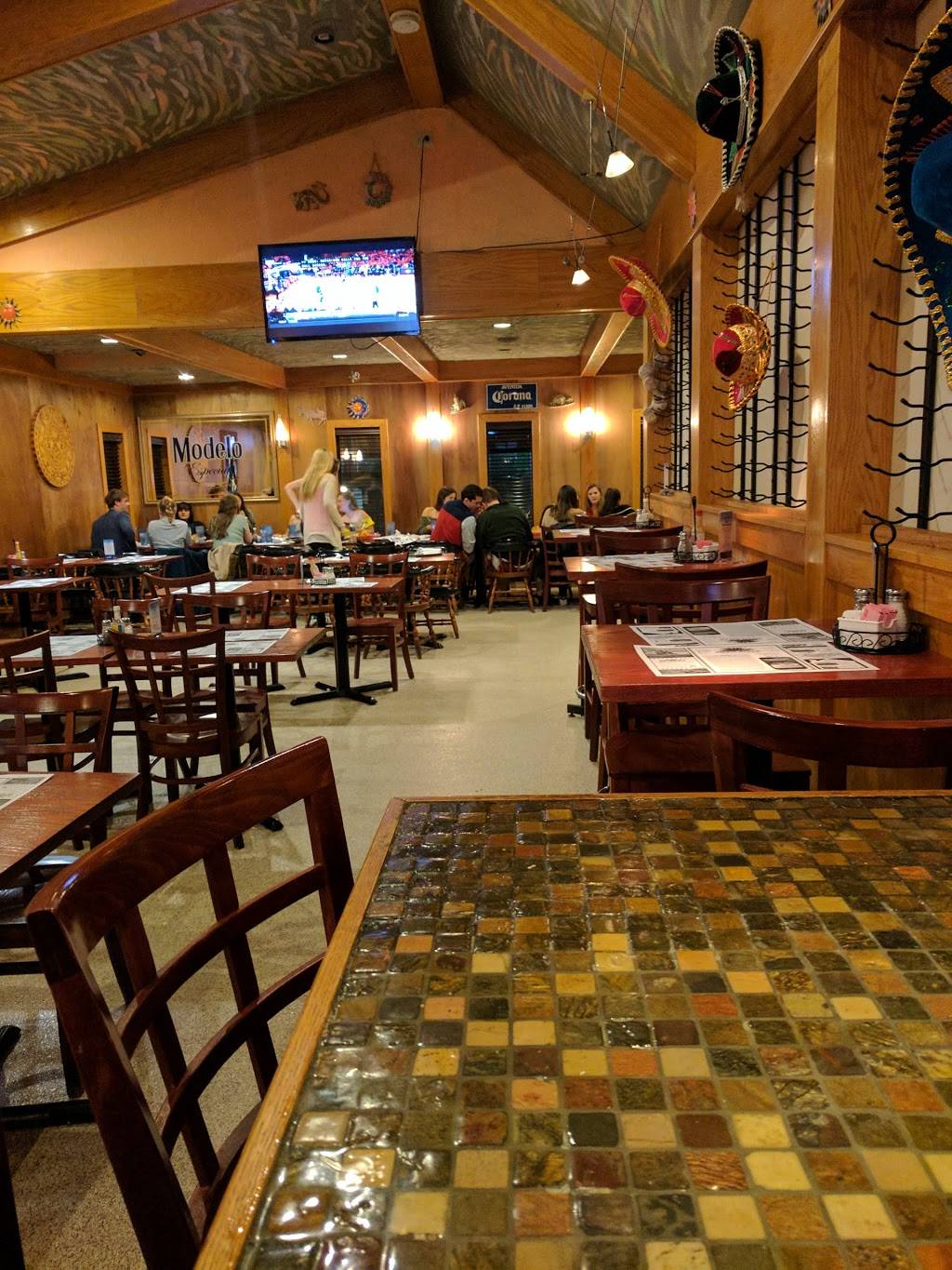 Tequilaville | restaurant | 1225 W Church St, Newark, OH 43055, USA | 7403447227 OR +1 740-344-7227