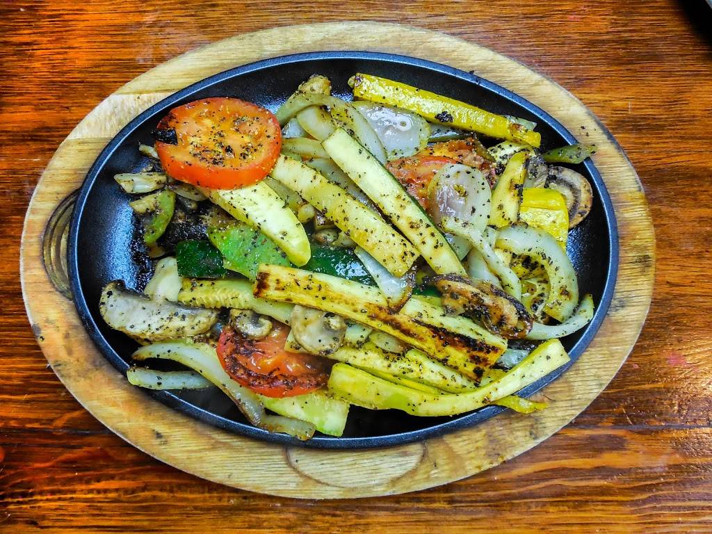 Adobe Verde | restaurant | 1724 Hunter Rd, New Braunfels, TX 78130, USA | 8306290777 OR +1 830-629-0777