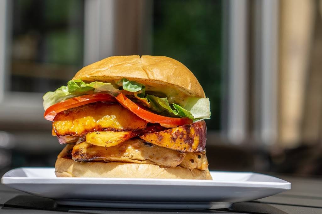 Rally5 Street Eats & Bar | restaurant | 2310 E Harmony Rd, Fort Collins, CO 80528, USA | 9708932139 OR +1 970-893-2139