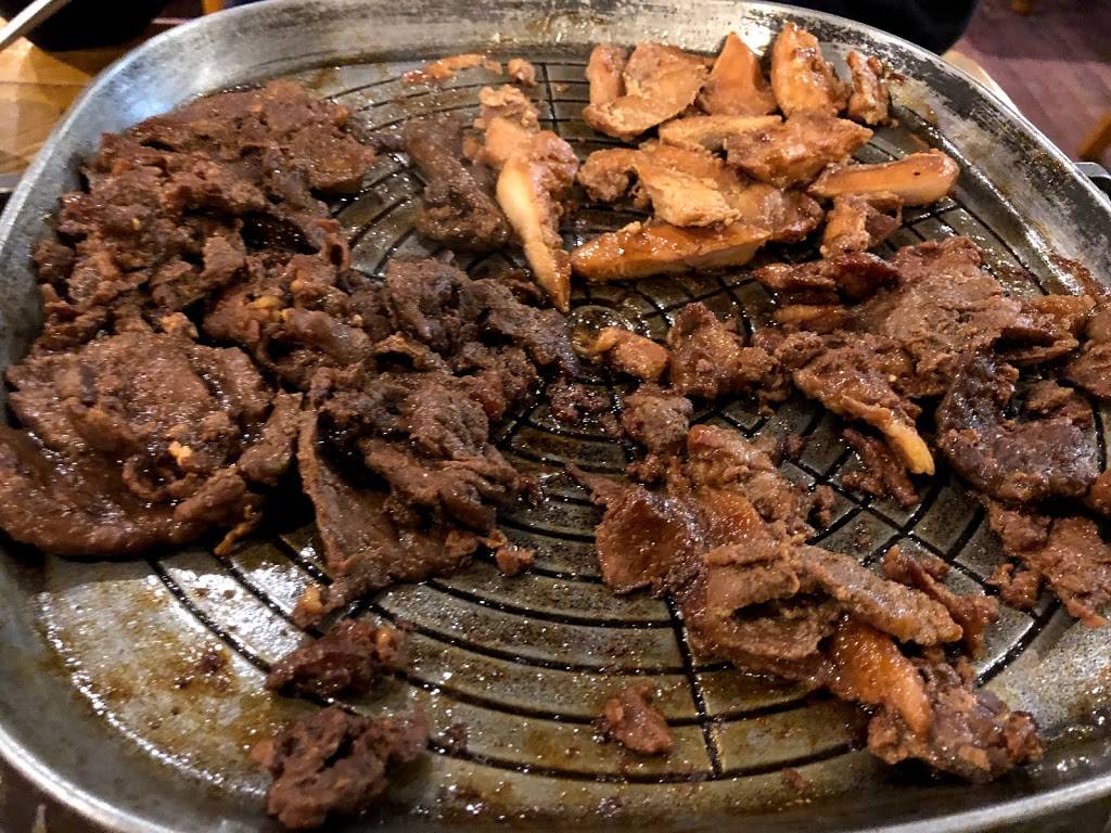 Korean Palace Restaurant | restaurant | 610 Somerset St W, Ottawa, ON K1R 5K4, Canada | 6133213911 OR +1 613-321-3911