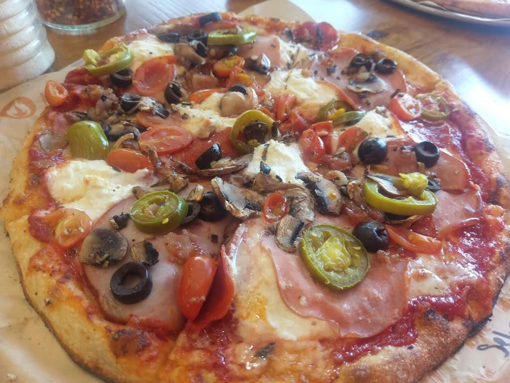 Blaze Pizza | meal takeaway | 32240 Temecula Pkwy, Temecula, CA 92592, USA | 9517893202 OR +1 951-789-3202