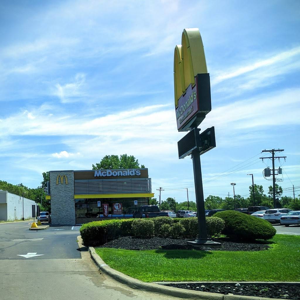 McDonalds | cafe | 1001 S Monroe St, Monroe, MI 48161, USA | 7343841097 OR +1 734-384-1097