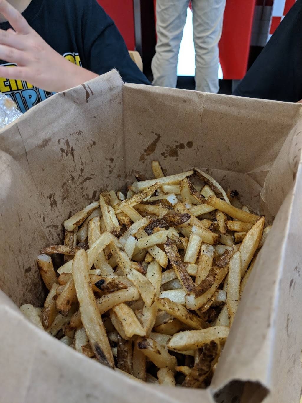 Five Guys | meal takeaway | 3561 28th St SE, Grand Rapids, MI 49512, USA | 6164643483 OR +1 616-464-3483