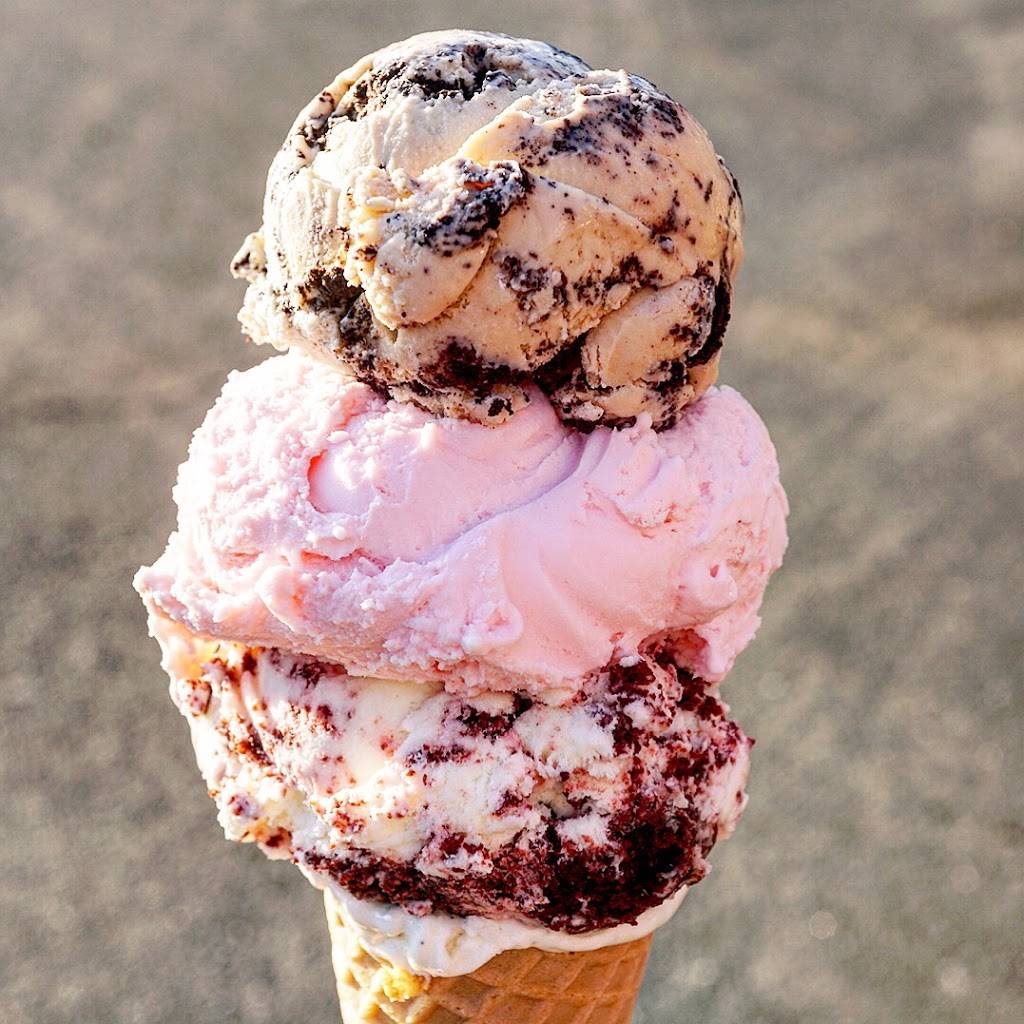 Luigis Ice Cream | restaurant | 60 Broad St, Red Bank, NJ 07701, USA | 7323837707 OR +1 732-383-7707