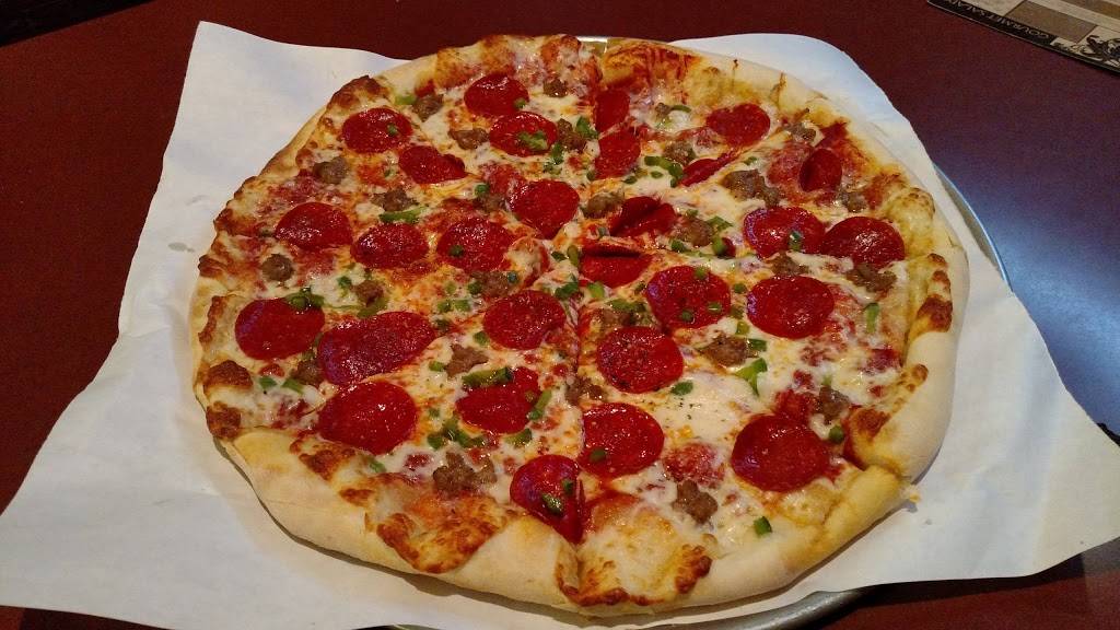 Justines Pizza | meal delivery | 241 S Elm Ave, Eaton, CO 80615, USA | 9704541300 OR +1 970-454-1300