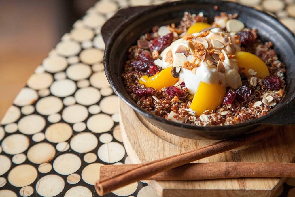 Bar Wellington | restaurant | 520 Wellington St W, Toronto, ON M5V 1E3, Canada | 4163418880 OR +1 416-341-8880