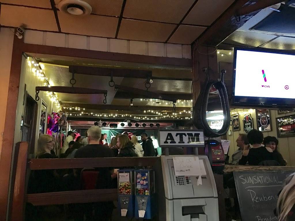 Hitch N Post | restaurant | 1636 Imlay City Rd, Lapeer, MI 48446, USA | 8106649154 OR +1 810-664-9154