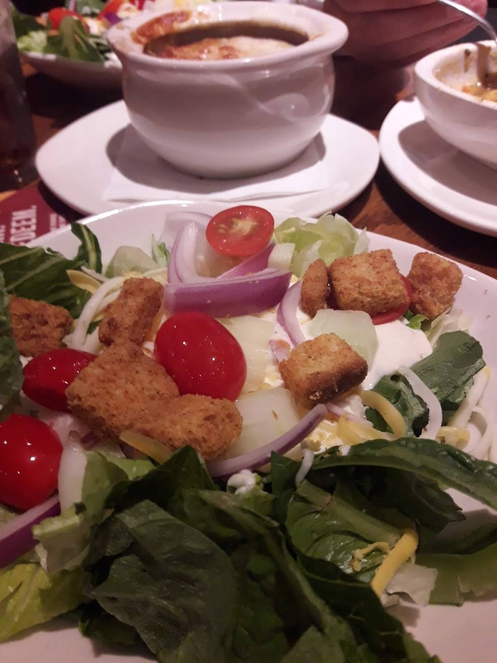 Outback Steakhouse | restaurant | 2255 Union Ave, Memphis, TN 38104, USA | 9017285100 OR +1 901-728-5100