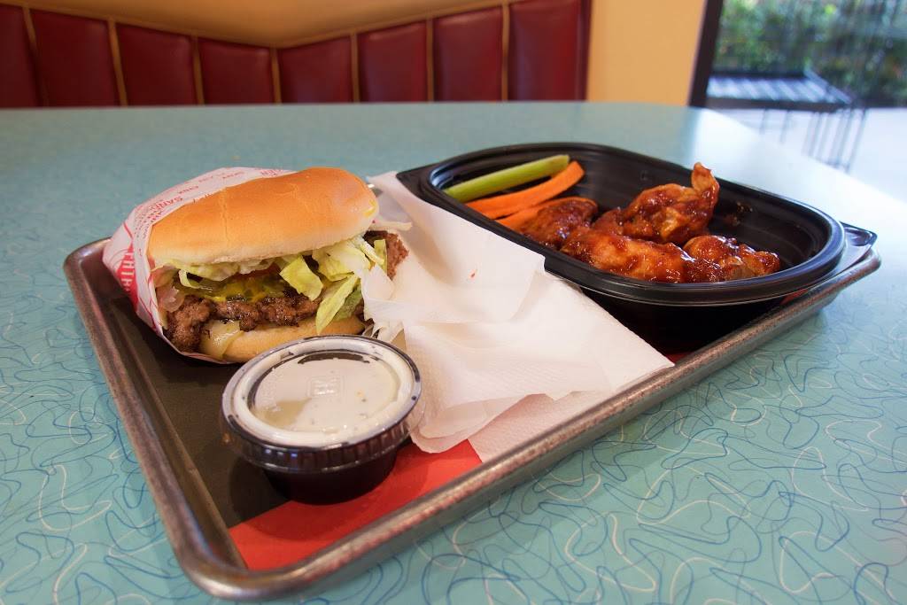 Fatburger | restaurant | 501 E Albertoni St b3, Carson, CA 90746, USA | 3102255535 OR +1 310-225-5535