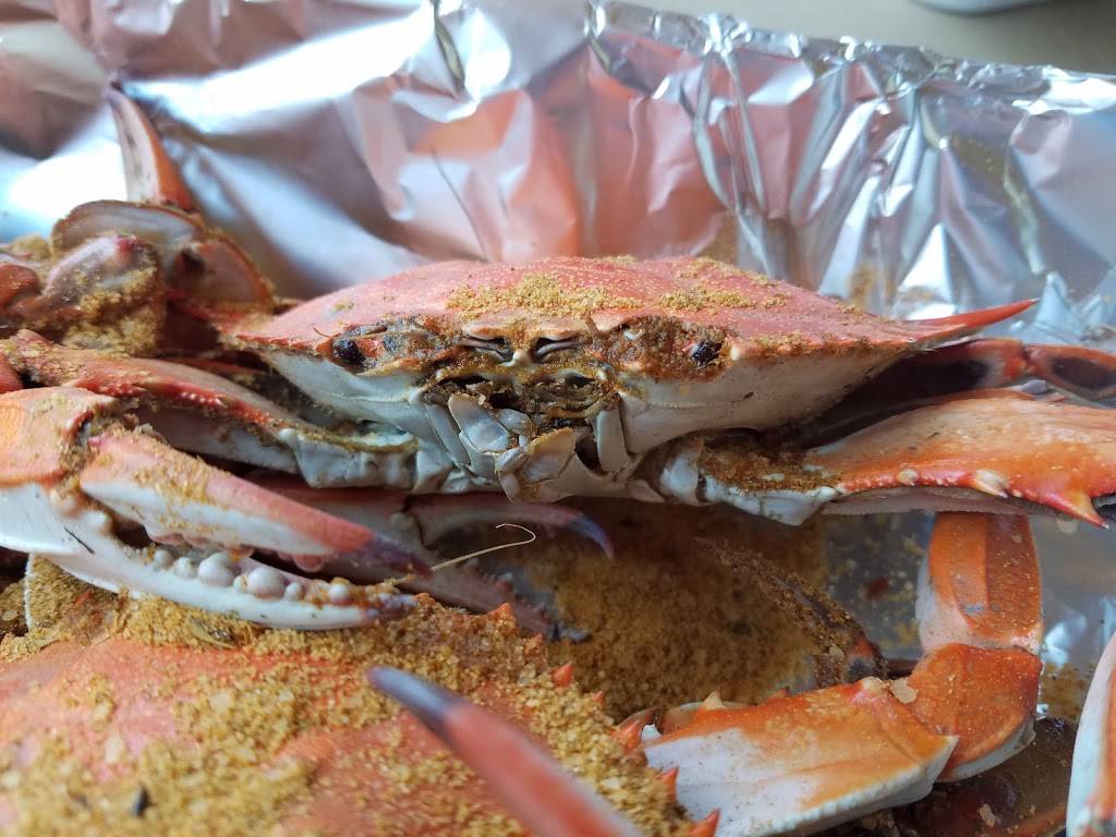 Lintons Crab House & Seafood Carry-Out | restaurant | 4500 Crisfield Hwy, Crisfield, MD 21817, USA | 4109680127 OR +1 410-968-0127