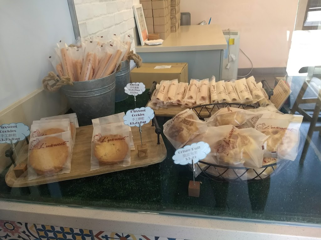 Luxweet Bakery Cafe | bakery | 12932 Newport Ave #7th, Tustin, CA 92780, USA | 7148843108 OR +1 714-884-3108