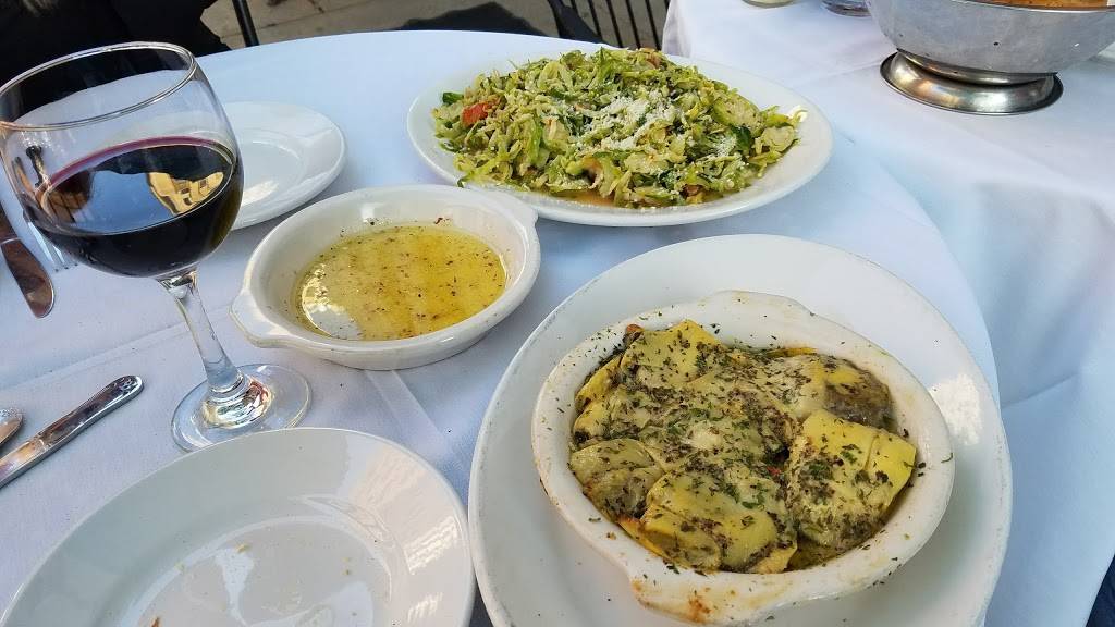 Robertos | restaurant | 103 W Federal St, Youngstown, OH 44503, USA | 3307433000 OR +1 330-743-3000