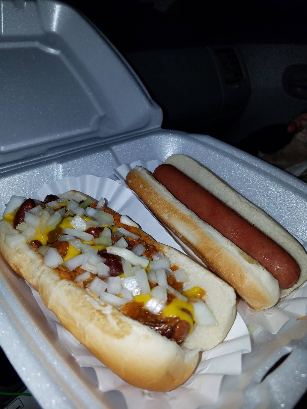 Tonys Dog House | restaurant | 528 Lake Ave, Ashtabula, OH 44004, USA | 4409640202 OR +1 440-964-0202