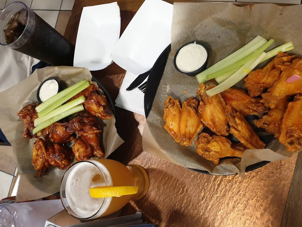 Anchor Bar | restaurant | Buffalo Niagara International Airport (BUF), 4200 Genesee St, Buffalo, NY 14225, USA | 7166306000 OR +1 716-630-6000