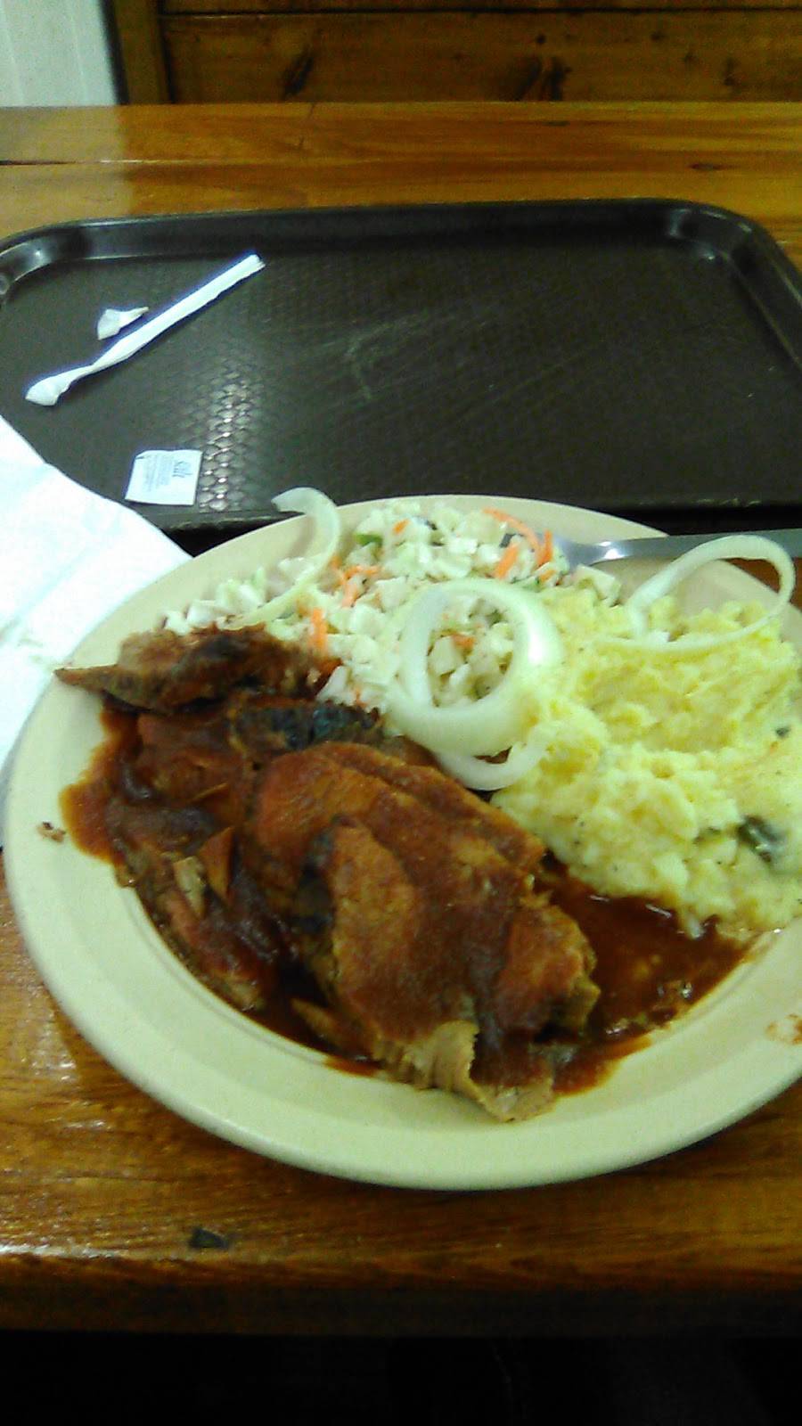 Backwoods Bar-B-Que | restaurant | 630 W TX-243, Canton, TX 75103, USA | 9035676253 OR +1 903-567-6253