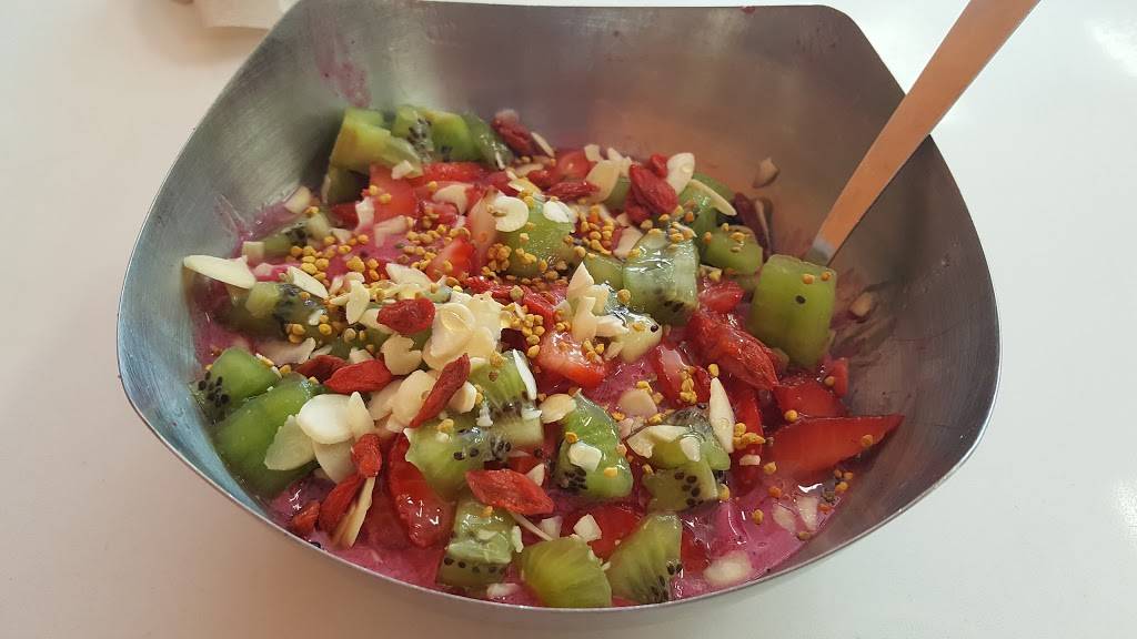 Vitality Bowls Traders Point | restaurant | 5650 W 86th St Suite 136, Indianapolis, IN 46278, USA | 3176613005 OR +1 317-661-3005