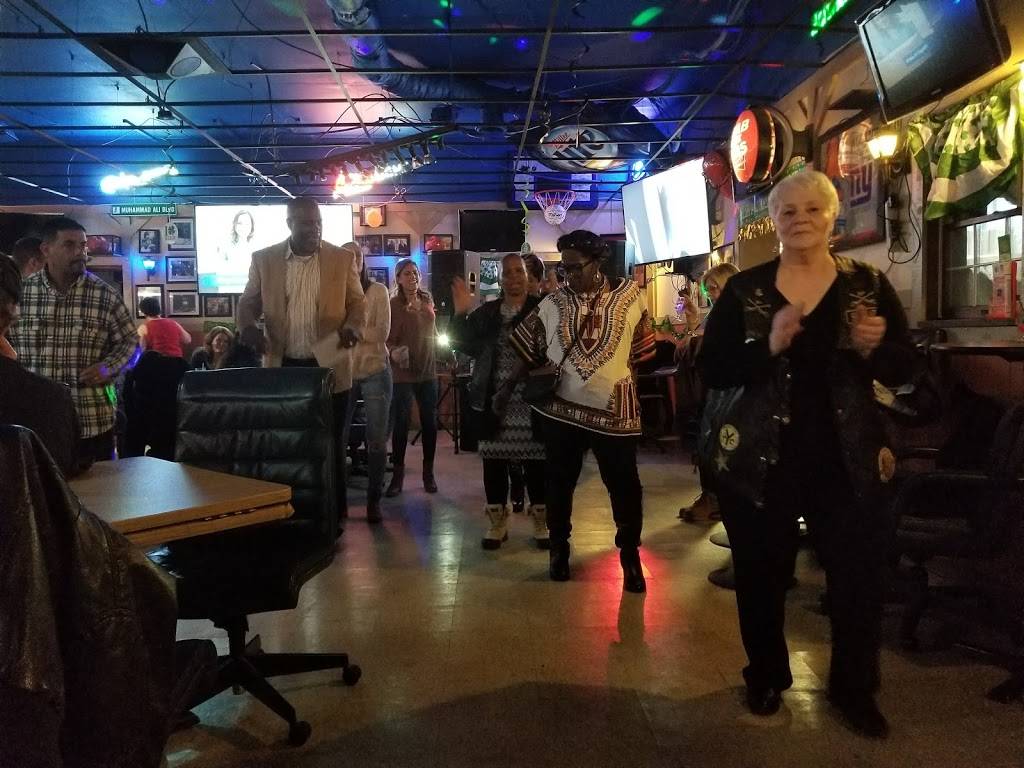 Whoos Bar And Grill | restaurant | 142 NY-17K, Newburgh, NY 12550, USA | 8455671414 OR +1 845-567-1414