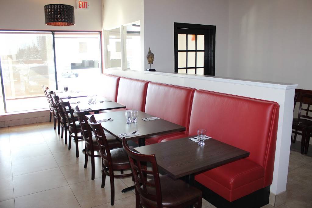 Hakka Chilli | meal takeaway | 4559 Hurontario St #12A, Mississauga, ON L4Z 3L9, Canada | 9057124370 OR +1 905-712-4370