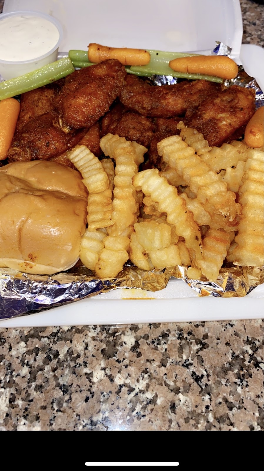 Layla’s Kitchen | restaurant | 7020 US-64, Oakland, TN 38060, USA | 9014657657 OR +1 901-465-7657