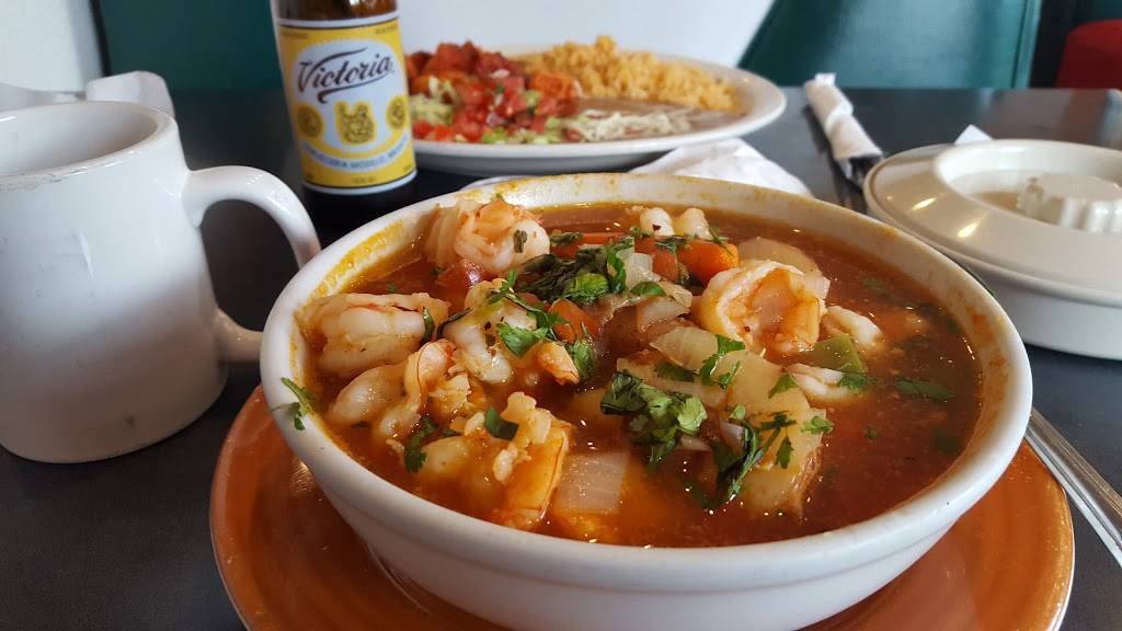 Chelinos | restaurant | 1079 4th St, Santa Rosa, CA 95404, USA | 7075717478 OR +1 707-571-7478