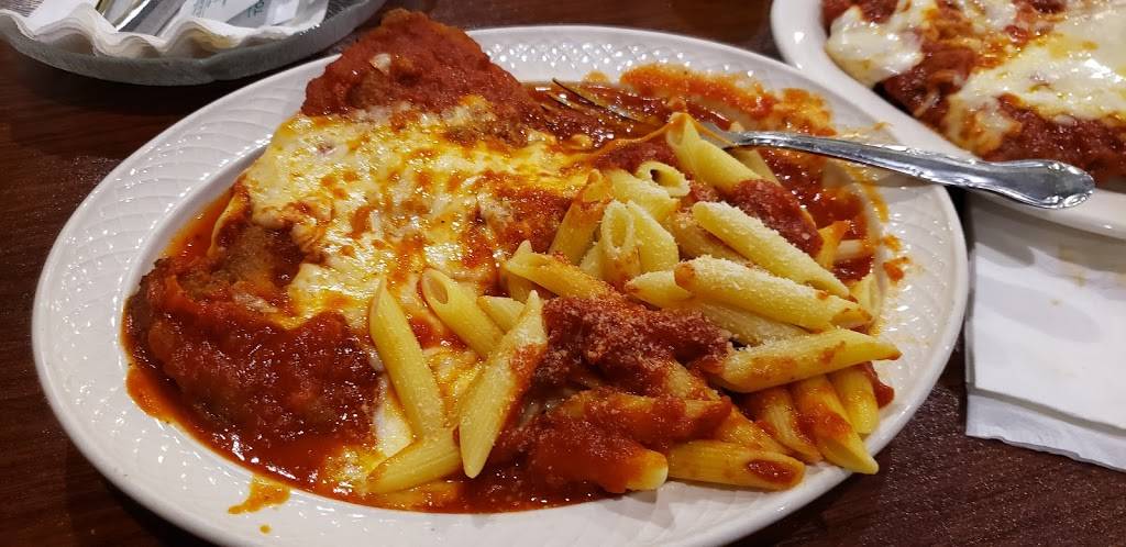 Roma Restaurant | restaurant | 561 College Hwy, Southwick, MA 01077, USA | 4135696315 OR +1 413-569-6315