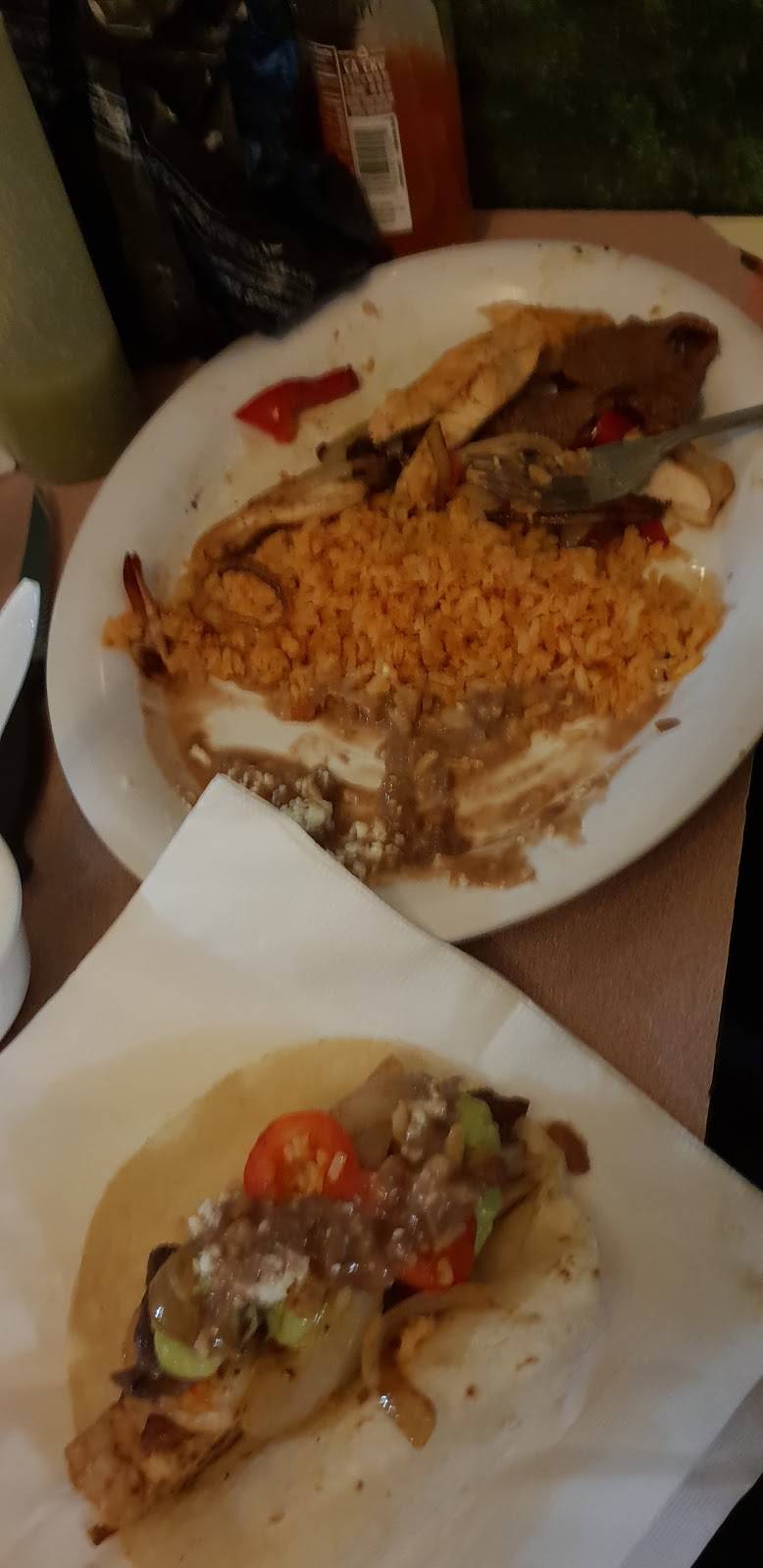 La Placita Puebla | restaurant | 830 Broadway, Brooklyn, NY 11206, USA | 7183021092 OR +1 718-302-1092