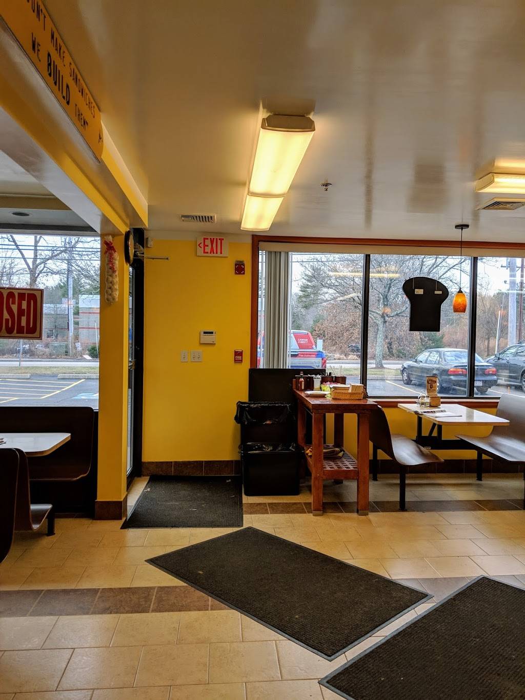 Brown Bag Deli | meal takeaway | 125 Weymouth St, Rockland, MA 02370, USA | 7818713354 OR +1 781-871-3354