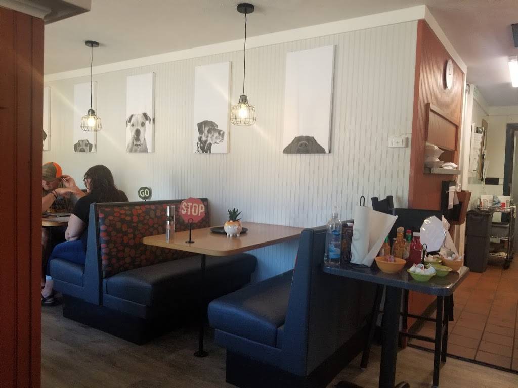 Moose and Stellas | restaurant | 212-298 M-66, Kalkaska, MI 49646, USA | 2312589778 OR +1 231-258-9778