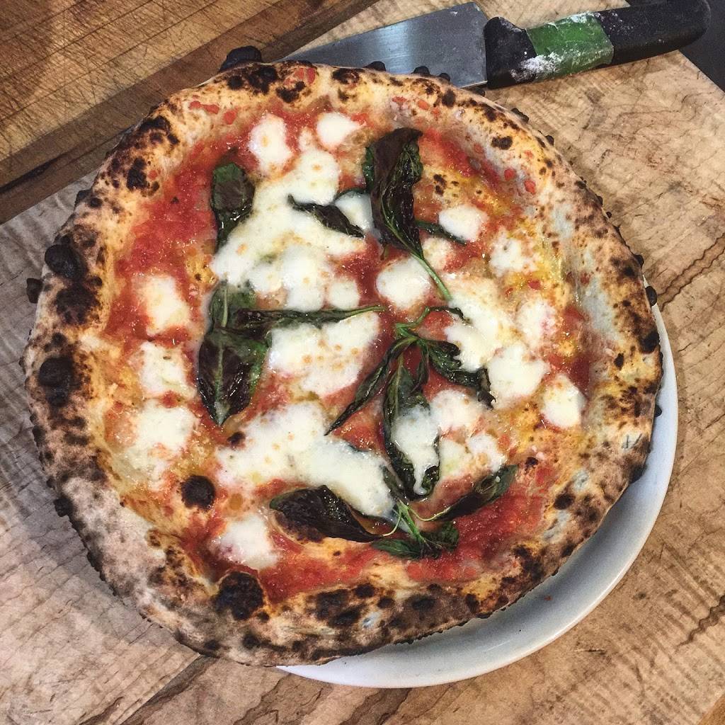 Vero Pizza Napoletana | restaurant | 12421 Cedar Rd, Cleveland Heights, OH 44106, USA | 2162298383 OR +1 216-229-8383