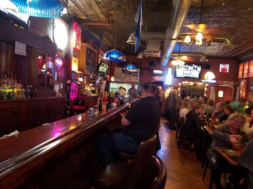 J & Ks Half Moon Tavern | restaurant | 120 W Lincoln Ave, Hinckley, IL 60520, USA | 8152867303 OR +1 815-286-7303