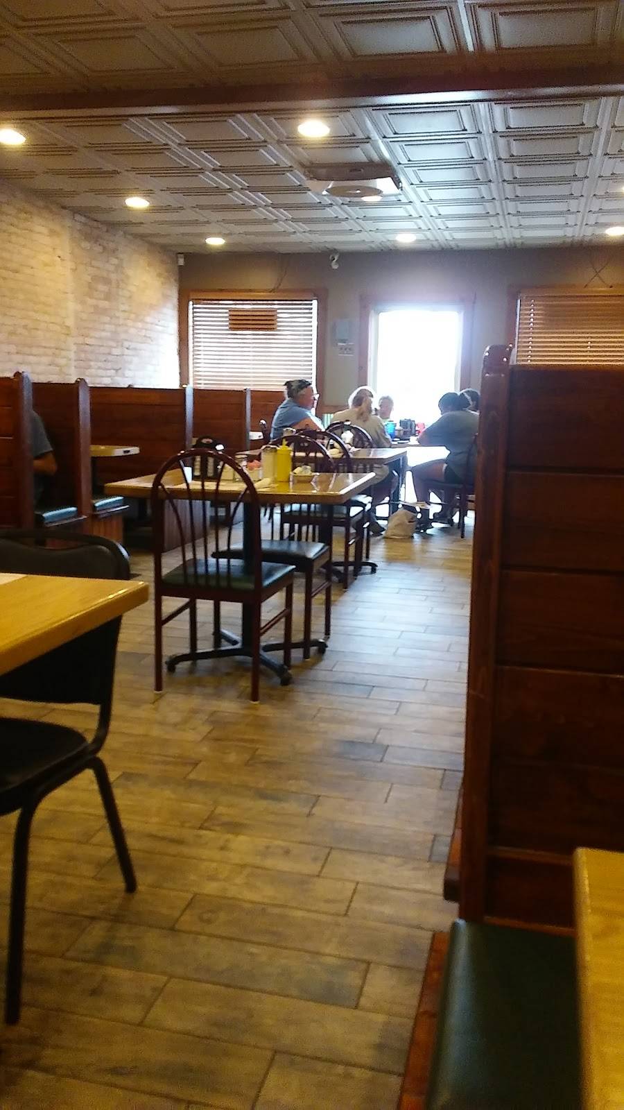 Tonys Famous Grill | restaurant | 103 N 5th St, Goshen, IN 46528, USA | 5745342777 OR +1 574-534-2777