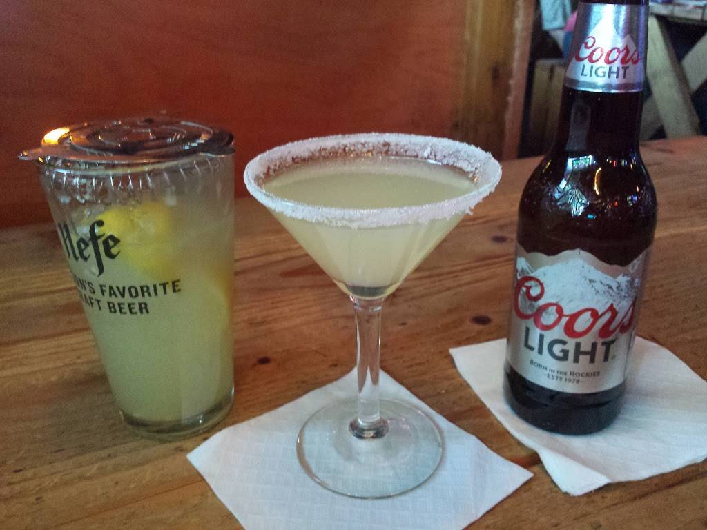 Corner Saloon | restaurant | 2509 SW Borland Rd, Tualatin, OR 97062, USA | 5036382523 OR +1 503-638-2523