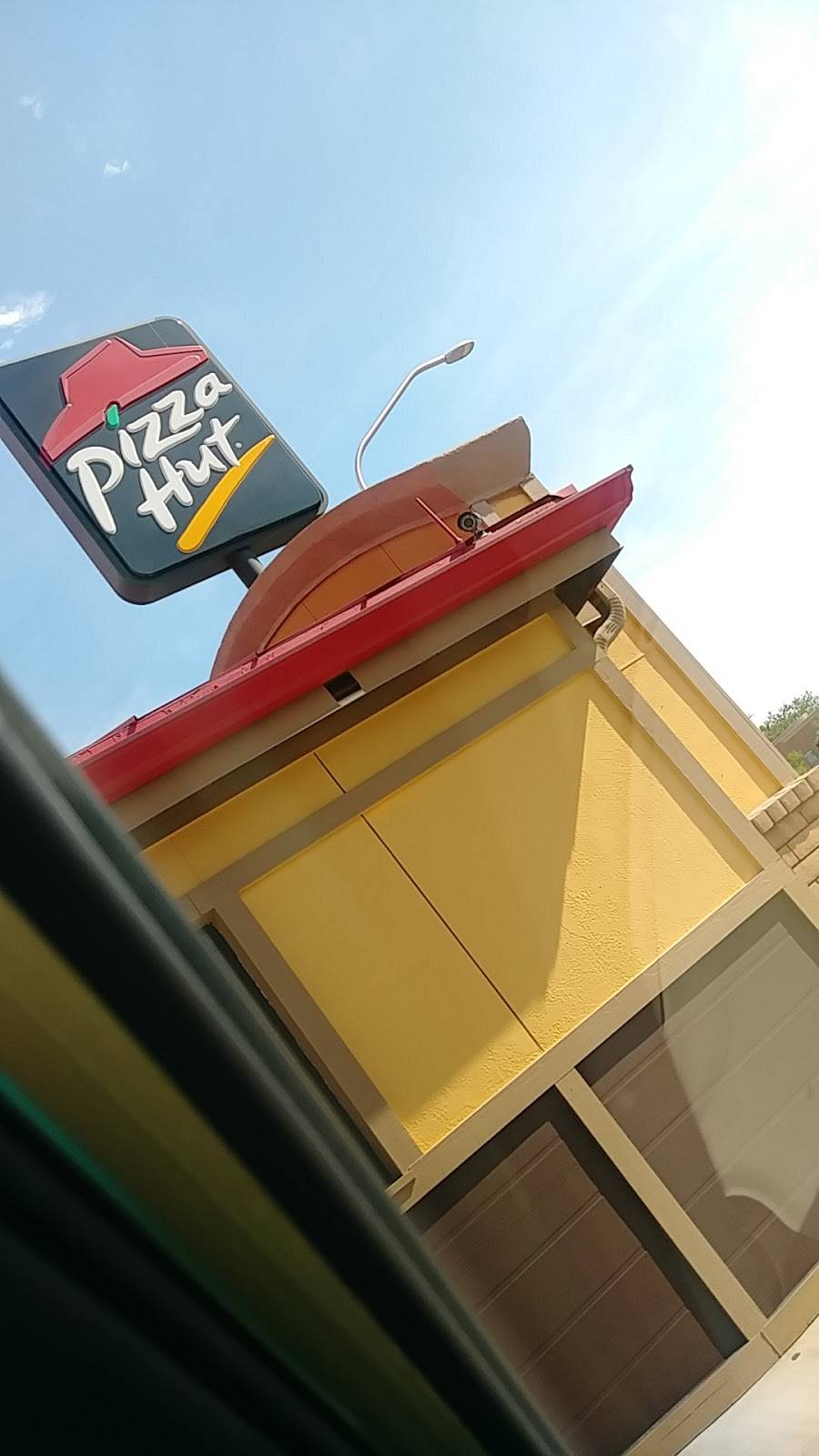 Pizza Hut | meal takeaway | 1492 N Main St, Las Cruces, NM 88001, USA | 5755240953 OR +1 575-524-0953