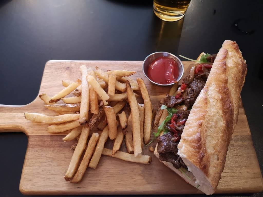 GIN MILL | restaurant | 2202 Bloor St W, Toronto, ON M6S 1N4, Canada | 4167633365 OR +1 416-763-3365