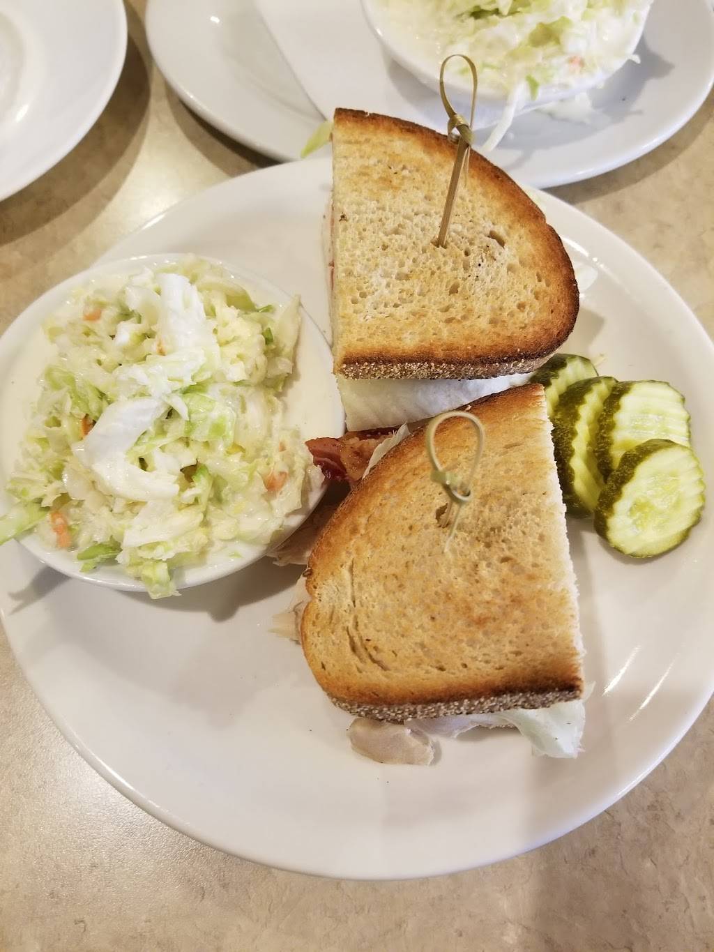 Zotos Diner | meal takeaway | 1100 Bethlehem Pike, Line Lexington, PA 18932, USA | 2158221948 OR +1 215-822-1948