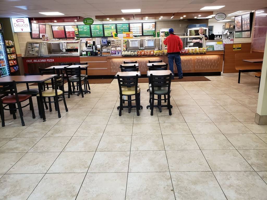 Subway Restaurants | restaurant | 6018 Main St, Auburndale, WI 54412, USA | 7156522552 OR +1 715-652-2552