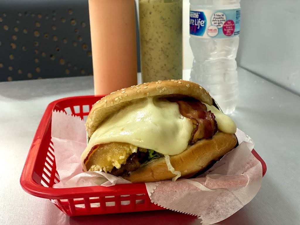 Mi Sandwich Cubano | meal takeaway | 5864 W 20th Ave, Hialeah, FL 33016, USA | 3055565550 OR +1 305-556-5550