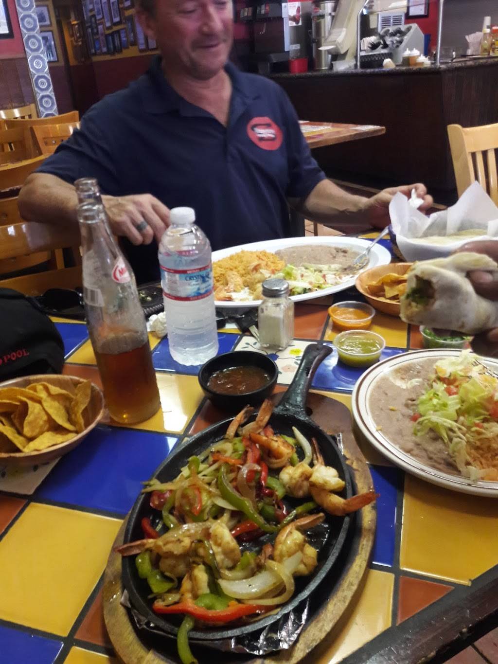 Muchos! | restaurant | 72 E Santa Clara St, San Jose, CA 95112, USA | 4082770333 OR +1 408-277-0333