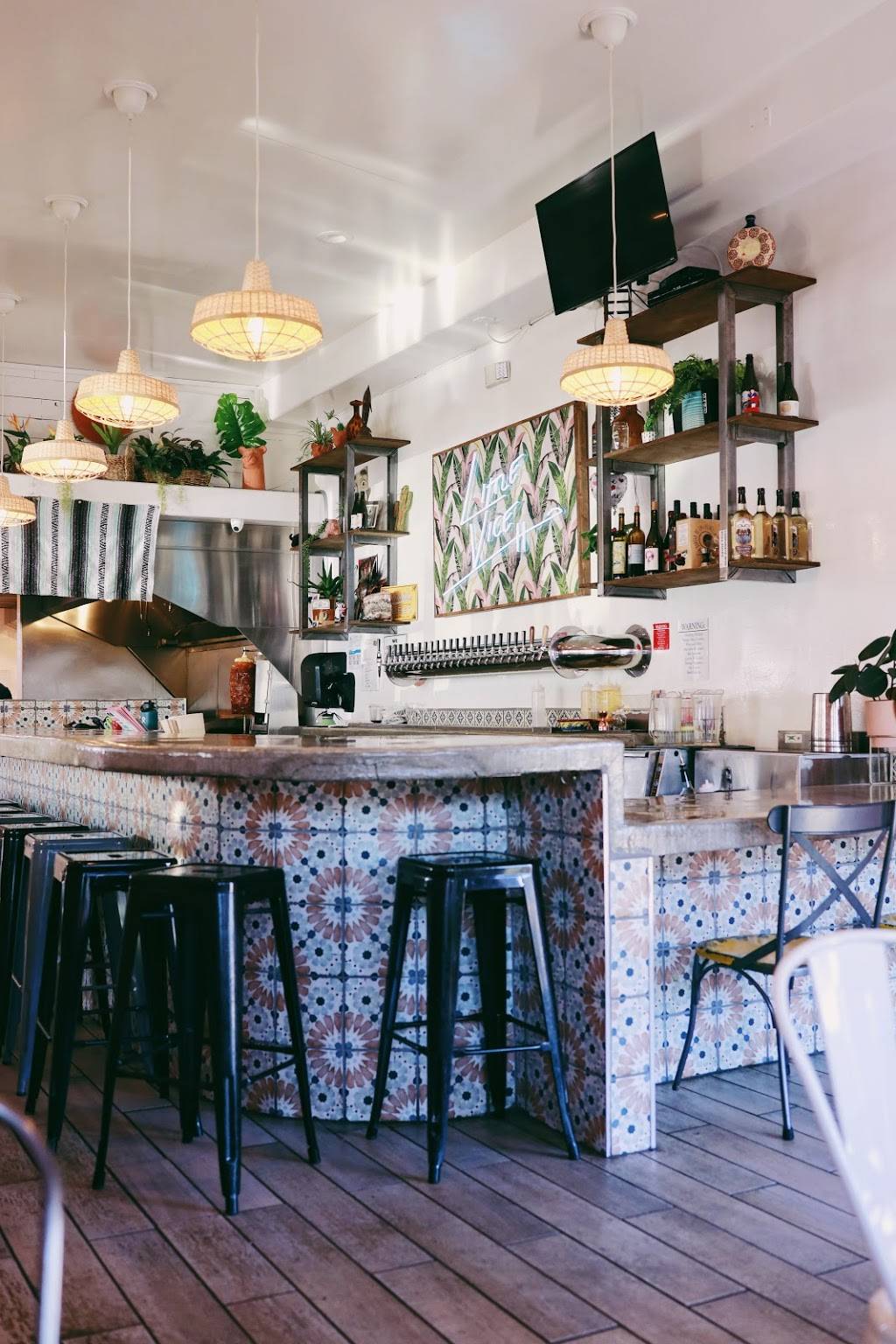 Little Vice | restaurant | 3317 E 7th St, Long Beach, CA 90804, USA | 5623437157 OR +1 562-343-7157