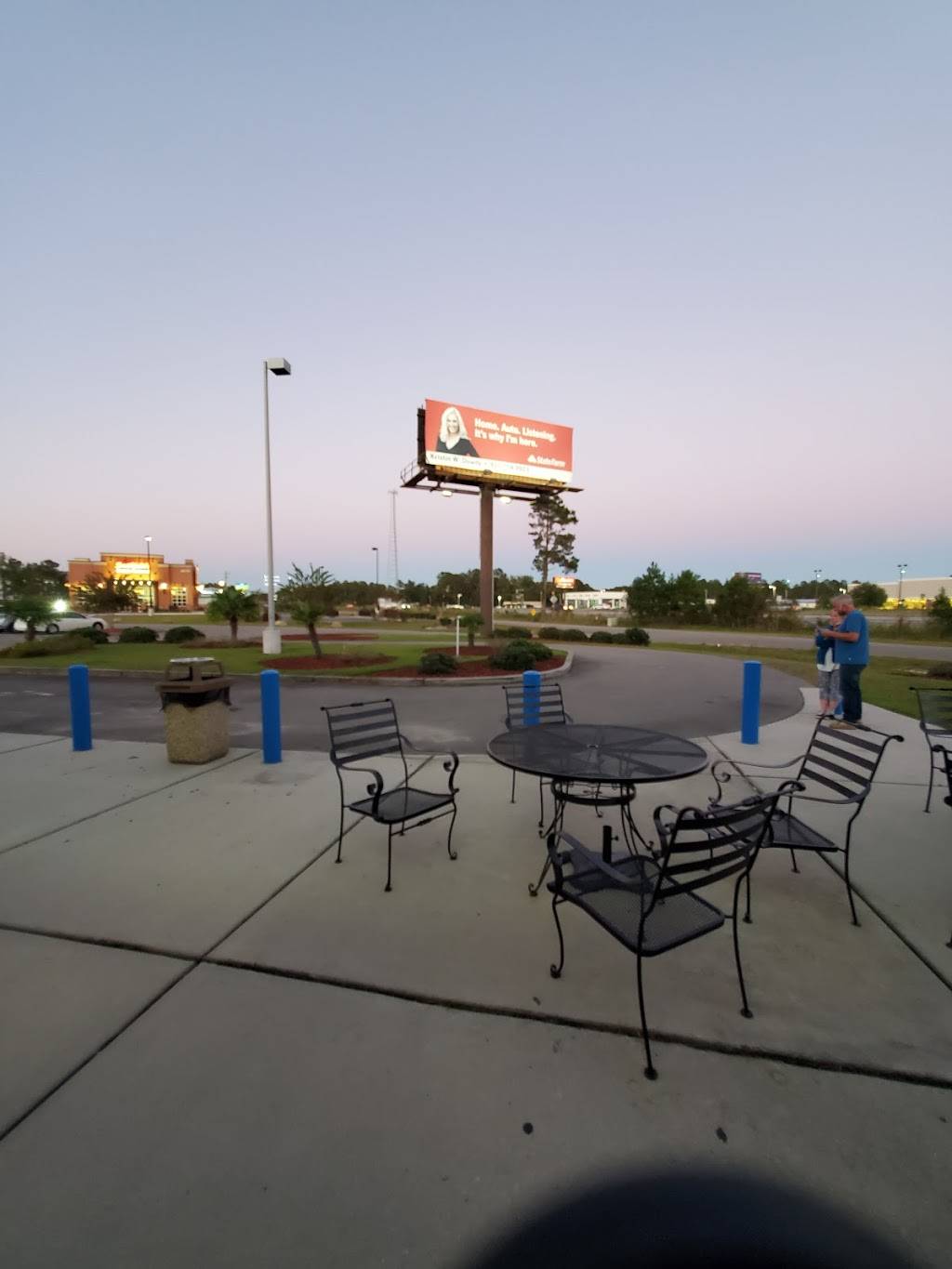 Chances Steak and Sea | restaurant | 4690 East Coast Ln, Shallotte, NC 28470, USA | 9107548100 OR +1 910-754-8100